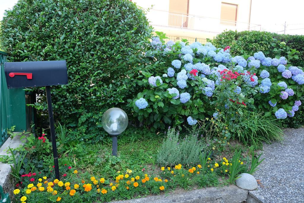 Aria Di Casa B&B Cantù Dış mekan fotoğraf