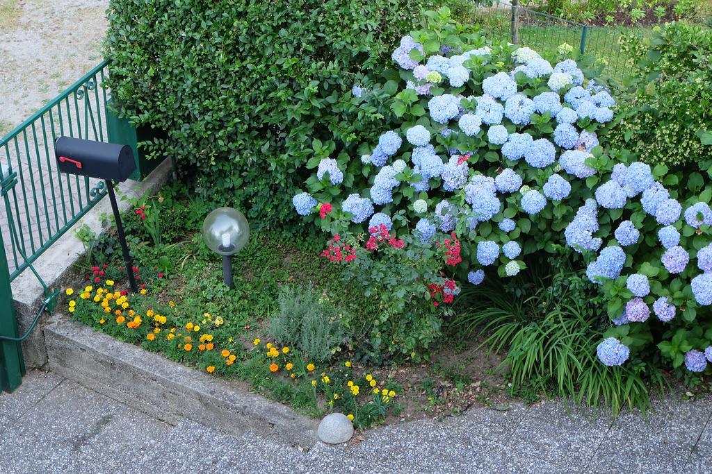 Aria Di Casa B&B Cantù Dış mekan fotoğraf